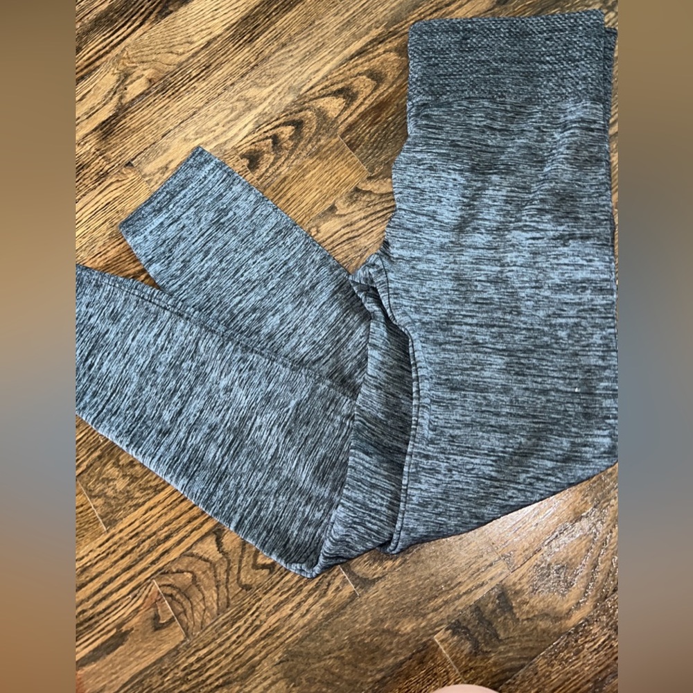 L/XL insulated leggings.